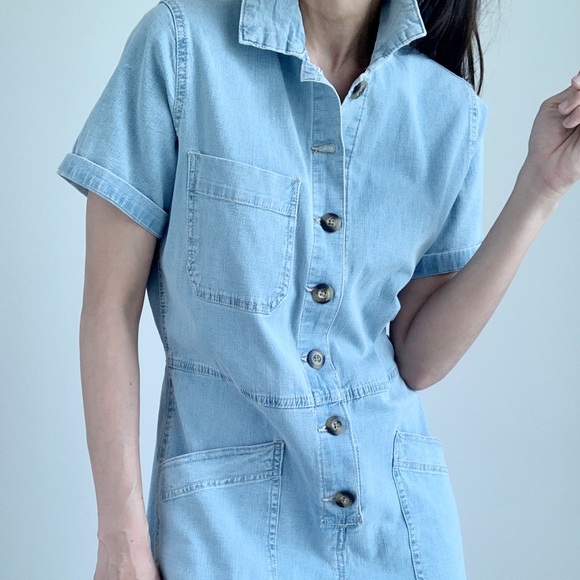 DENIM COLLAR BUTTON DOWN JUMPSUIT - WITH POCKETS AND BUTTON DOWN - Picture 8 of 9